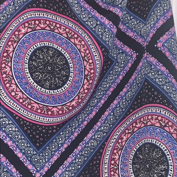 Hollister Strappy Patterned Tank Top - Picture 4 of 4